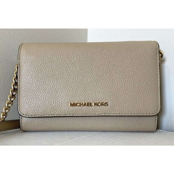 New Michael Kors Jet Set Travel Medium Phone Crossbody Pebble Leather Bisque - Picture 3 of 6